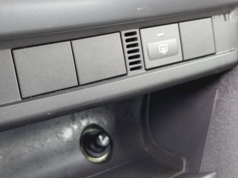 Ford Focus (2006) 1,6 i 74 Kw Automat - fotka 14 z 31