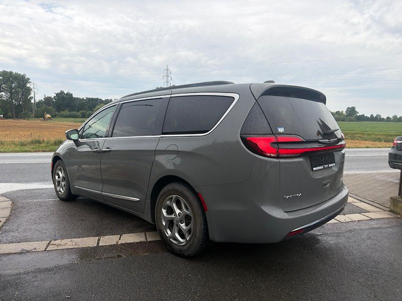 Chrysler Pacifica (2022) 3,6 RU Limited Radar 360 2022  - fotka 3 z 19