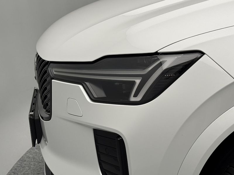 Volvo XC90 (2026) B5 AWD AUT DARK ULTRA 7 míst - fotka 22 z 26