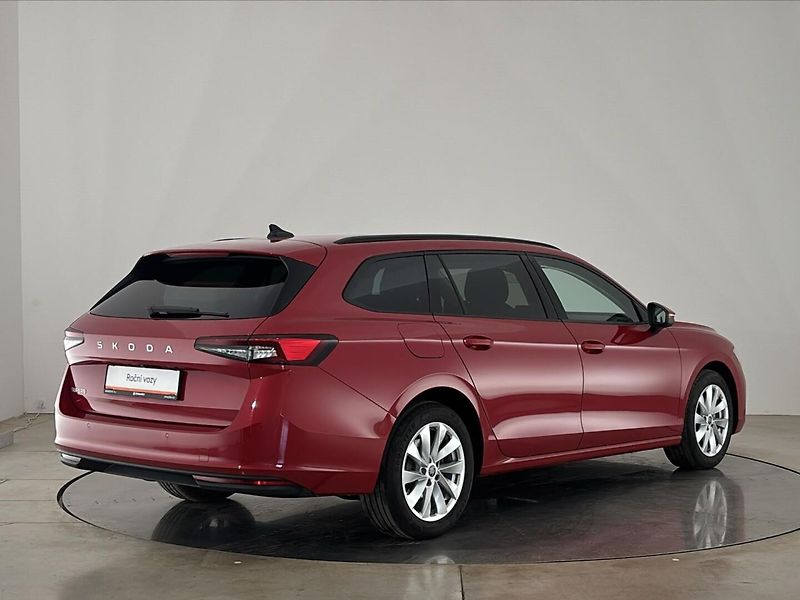 Škoda Superb Selection DSG - fotka 2 z 31