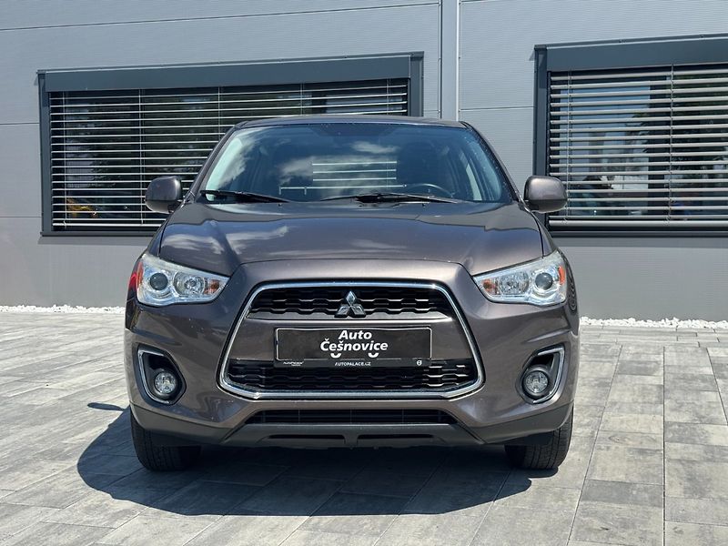 Mitsubishi ASX (2015) 1,6 MIVEC 86 KW - fotka 2 z 31