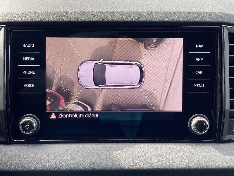 Škoda Karoq (2026) 2.0 TDI 4x4 DSG SportLine - fotka 17 z 38