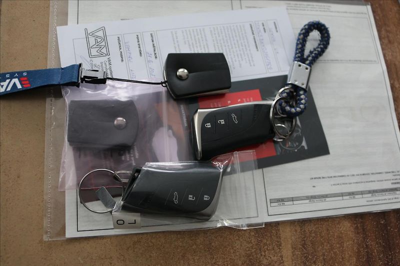 Lexus UX 250h 2,0 HEV, DSG, 1.Maj.  UX - fotka 64 z 64