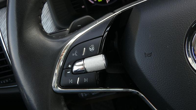 Škoda Kodiaq 2.0 TDI 110 kW Style 4x4 DSG - fotka 12 z 25