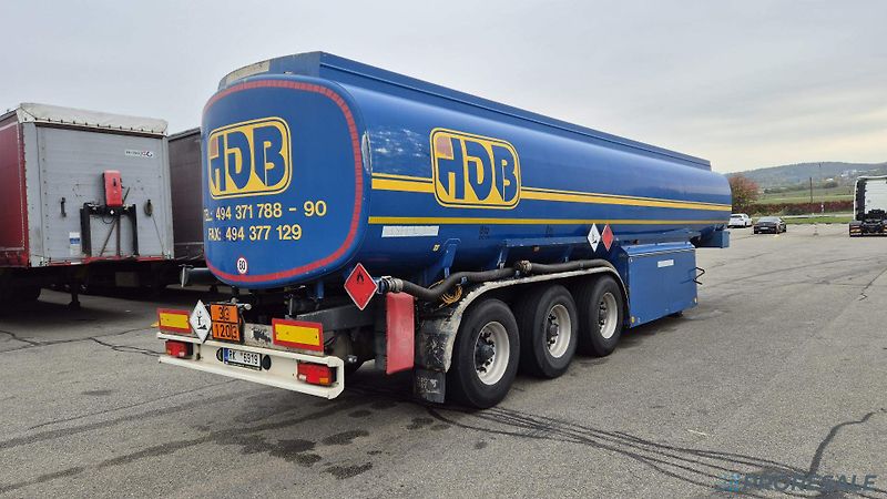 Schwarzmüller TS3E 5-ti komor. cisterna ADR - fotka 3 z 13