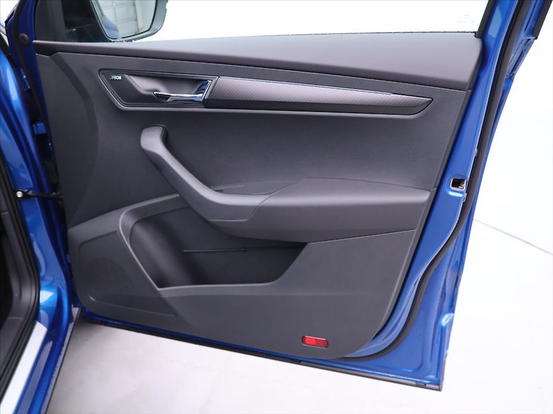 Škoda Karoq 2,0 TDI 4x4 DSG Sportline DPH - fotka 14 z 41