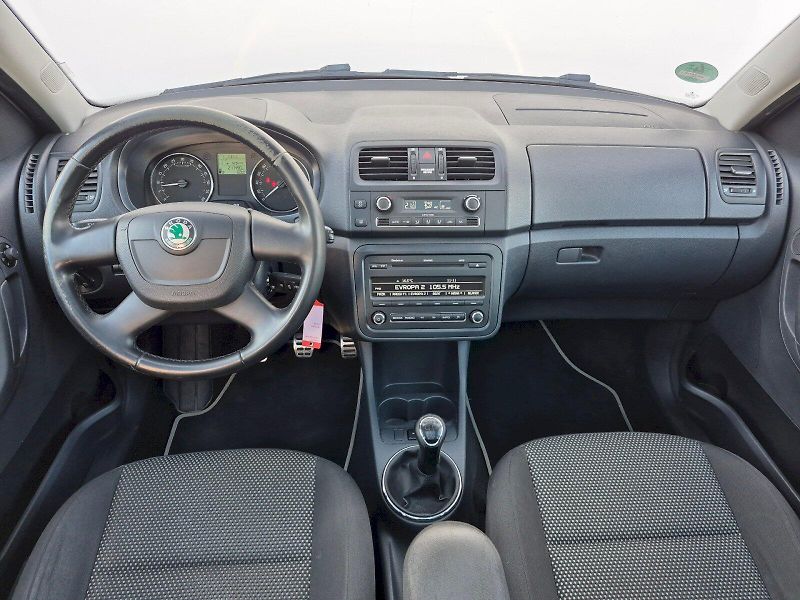 Škoda Roomster (2012) Scout 1.6 TDI 66 kW - fotka 5 z 23