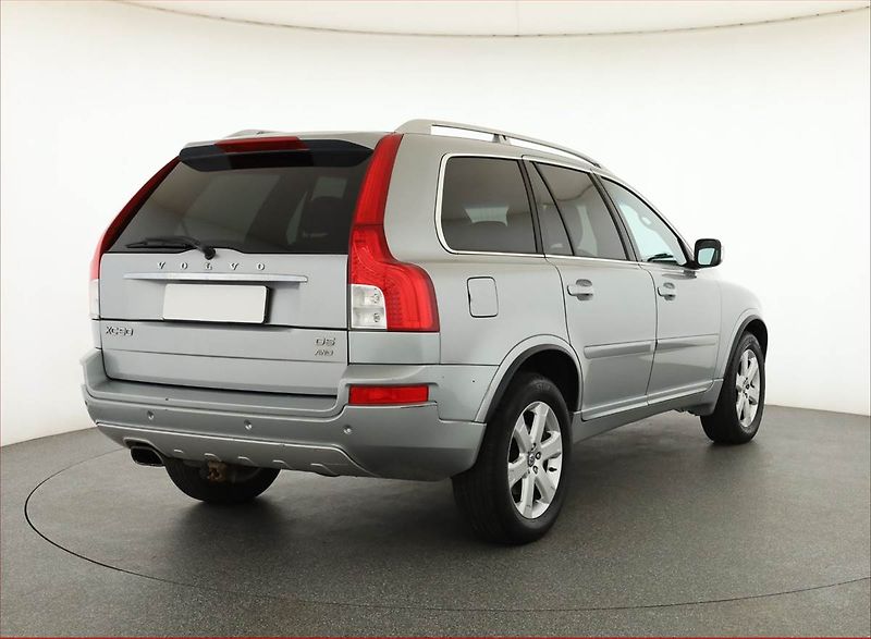 Volvo XC90 (2012) D5, 4X4, Automat, 7 míst - fotka 5 z 15