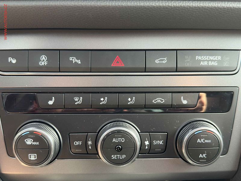 Cupra Ateca (2022) 2.0 TSi 4x4, DSG, LED, kamera - fotka 16 z 22