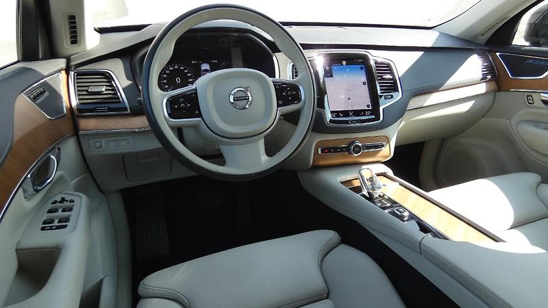 Volvo XC90 T8 AWD Recharge Inscription AT - fotka 5 z 26