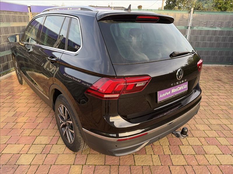 Volkswagen Tiguan 2.0 TDI Life ACC - fotka 6 z 23