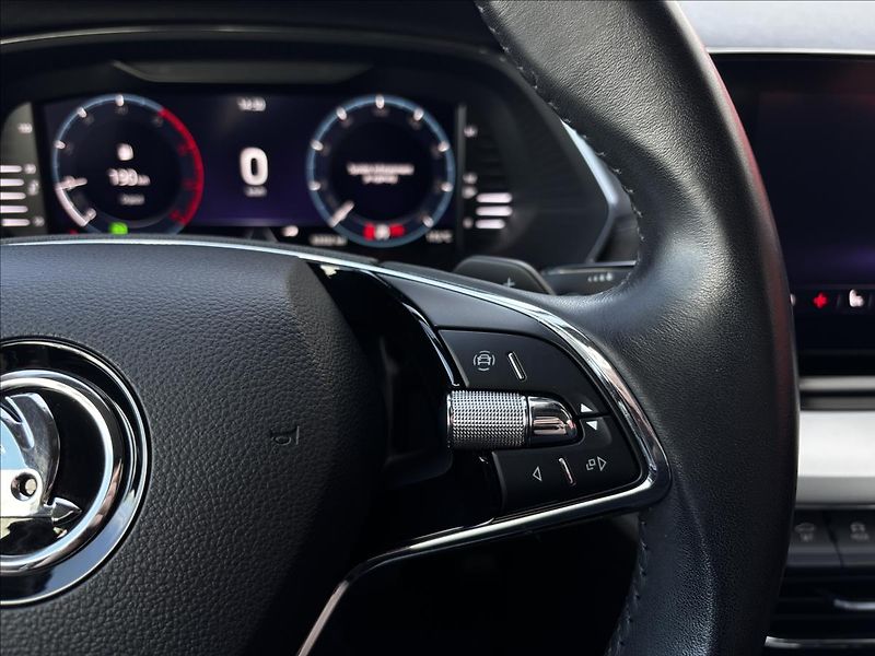 Škoda Octavia 2,0 TDI 110kW DSG Style Combi - fotka 25 z 39