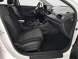 Hyundai i30 (2017) 1.6 CRDi, Tempomat - náhled 9