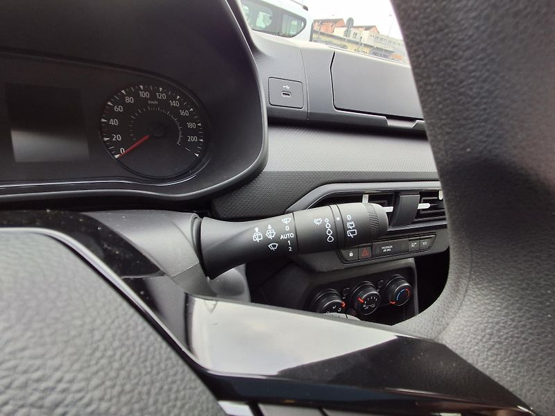 Dacia Sandero (2026) Essential Tce 100 - fotka 14 z 30