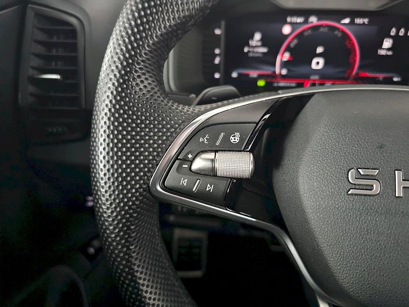 Škoda Karoq (2025) 2.0TDi 110kW 4x4 SPORTLINE WEB - fotka 9 z 34