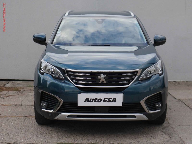 Peugeot 5008 (2018) 1.2PT, Allure, AT - fotka 2 z 21