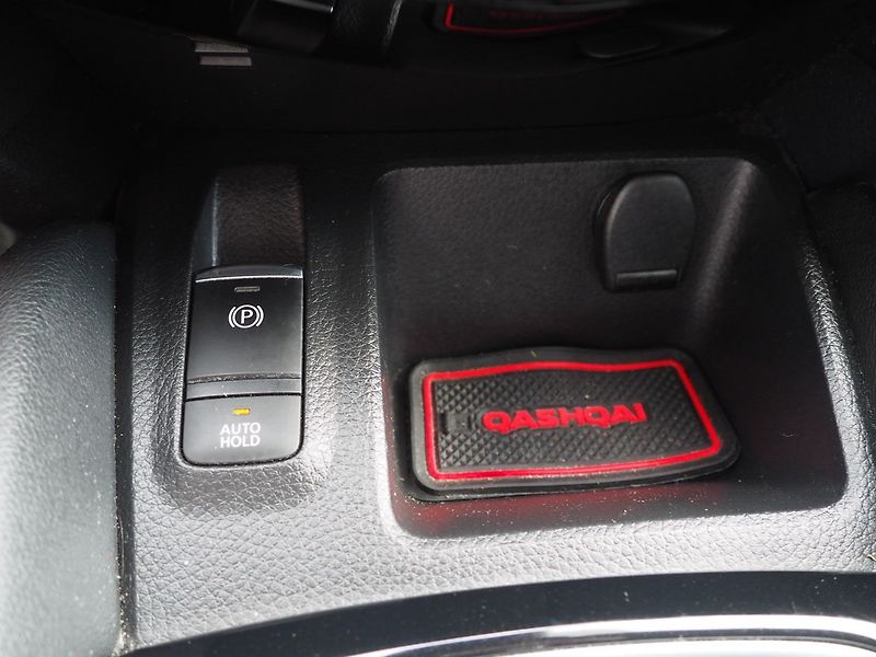 Nissan Qashqai (2019) 1.3 DIG-T 103 kW, 1. Maj ČR - fotka 29 z 34