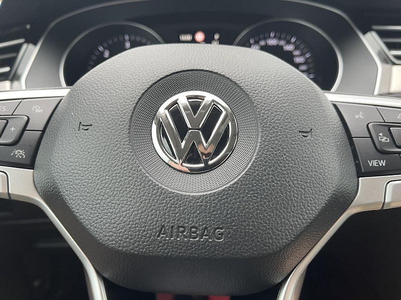 Volkswagen Passat 2.0TDi DSG 4x4 ELEGANCE-DPH-ČR - fotka 11 z 46