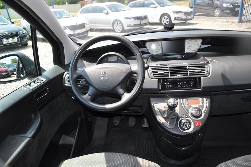 Peugeot 807 2.0HDi 100kW - fotka 5 z 19