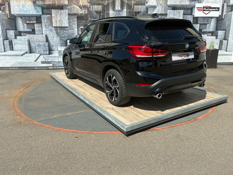 BMW X1 (2019) xDrive 25i, 170KW - fotka 8 z 26