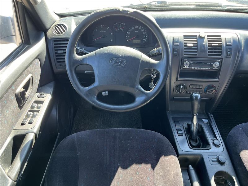 Hyundai Terracan 2,9 CRDi 110KW 4x4 TAŽNÉ - fotka 14 z 29