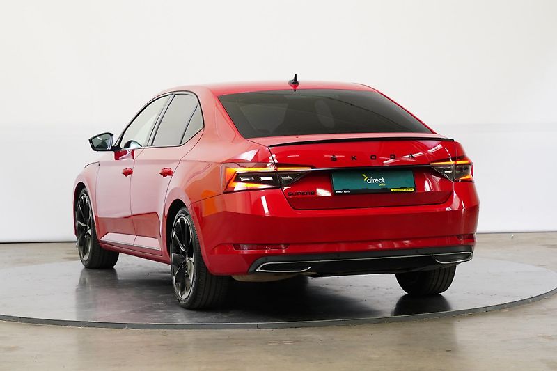 Škoda Superb - fotka 7 z 27