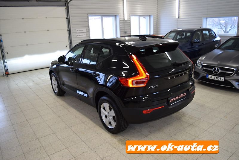 Volvo XC40 T2 MOMENTUM AUTOMAT-DPH - fotka 4 z 50