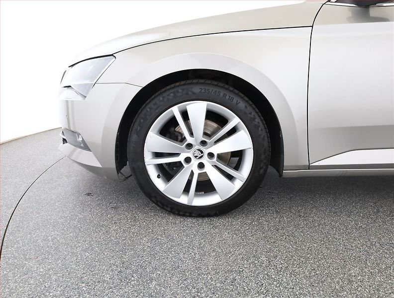 Škoda Superb (2016) Style 2.0 TDI, Kůže, Navi - fotka 21 z 21