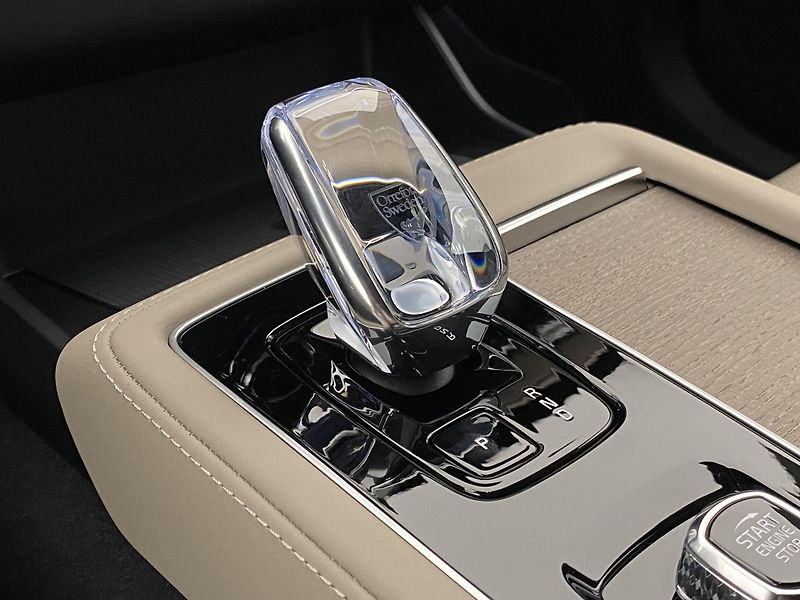 Volvo XC90 (2026) B5 AWD AUT DARK PLUS 7míst - fotka 37 z 70
