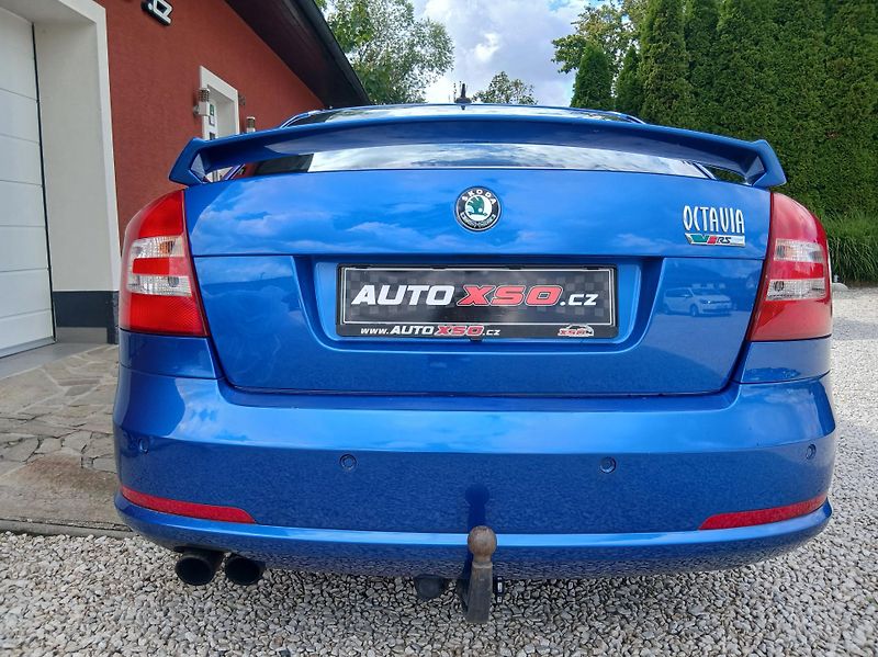 Škoda Octavia 2.0 TFSi RS - fotka 4 z 34