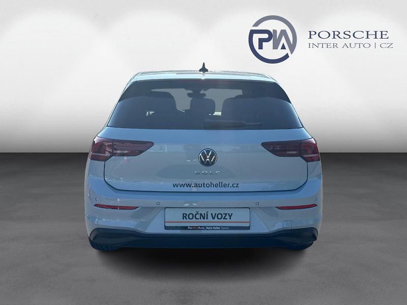 Volkswagen Golf 1,5 TSI  PEOPLE  110 kW - fotka 9 z 30