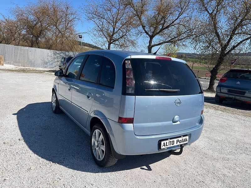 Opel Meriva 1.6 16V - fotka 9 z 15