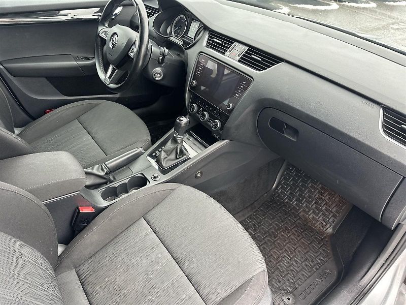 Škoda Octavia (2018) Combi 2.0 TDI DSG Style - fotka 9 z 29