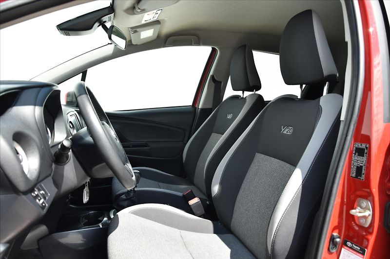 Toyota Yaris 1.5VVT-i Y20 EDITION 1. MAJ ČR - fotka 10 z 23