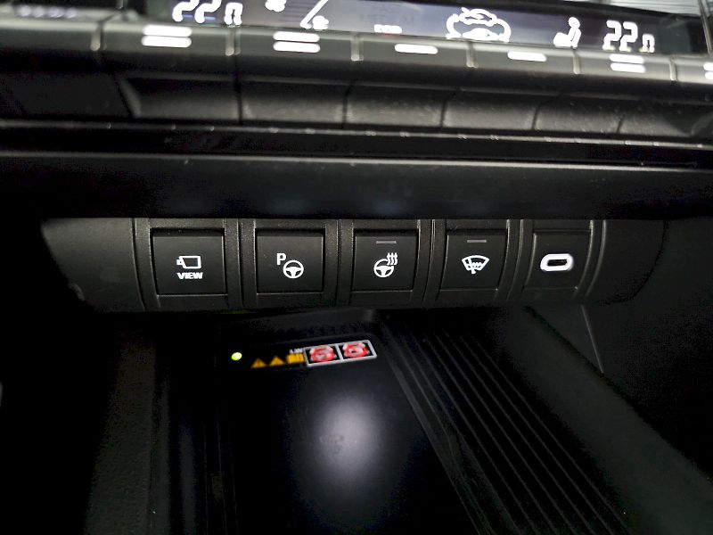 Toyota C-HR (2025) 2.0HEV 4x4 GR-Sport Premiere E - fotka 22 z 30