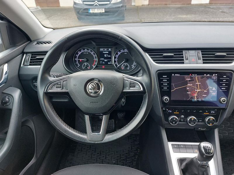 Škoda Octavia 2,0 TDi 110kw STYLE Manuál - fotka 12 z 19