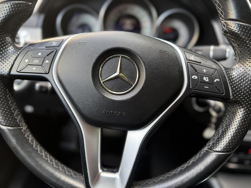 Mercedes-Benz Třídy E 220D  BlueTec 4MATIC TAŽNÉ - fotka 16 z 33