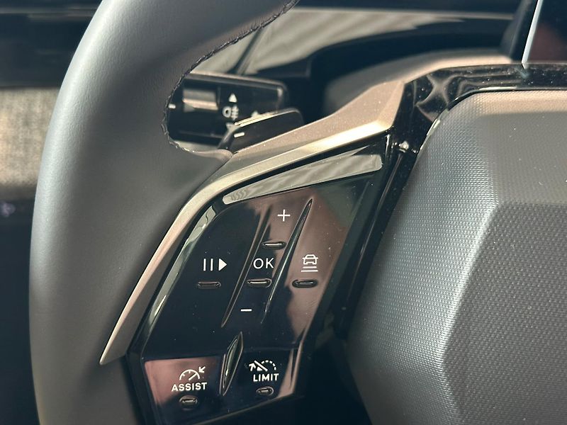 Peugeot 5008 (2026) BUSINESS Hybrid 145 e-DCS6 - fotka 15 z 18