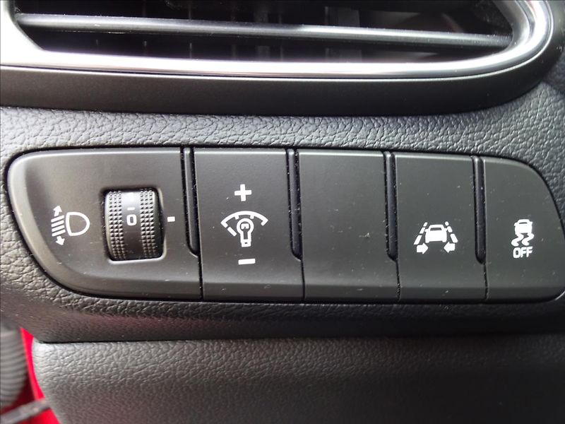 Hyundai i30 1,4 T-GDi 103 kW Fastback - fotka 42 z 55