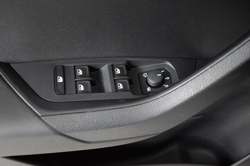 Škoda Karoq 1.5 TSI STYLE+*TAŽNÉ*DSG*ČR* - fotka 17 z 44