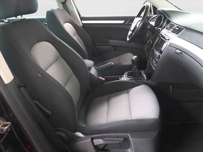 Škoda Superb (2012) 1.6 TDI, Xenony, Tempomat - fotka 9 z 15