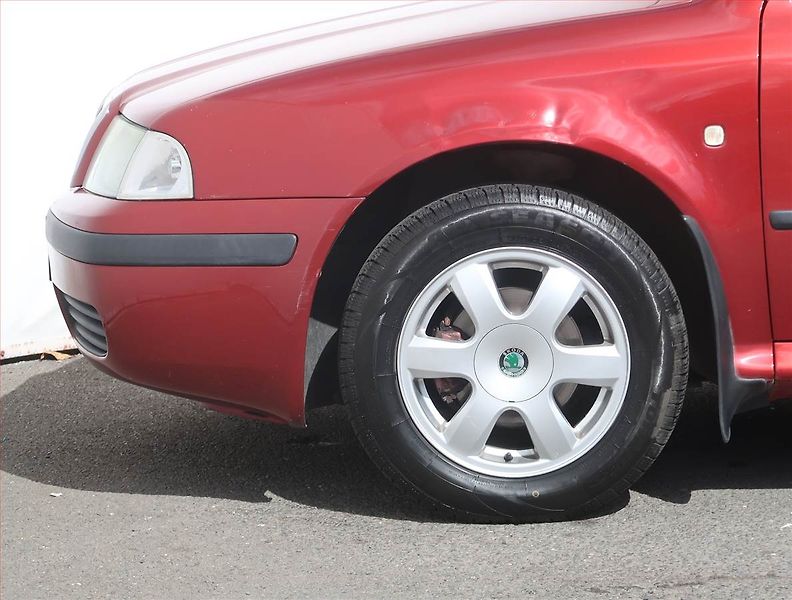 Škoda Octavia (2007) 1.6, LPG, Serv.kniha, Tažné - fotka 14 z 16