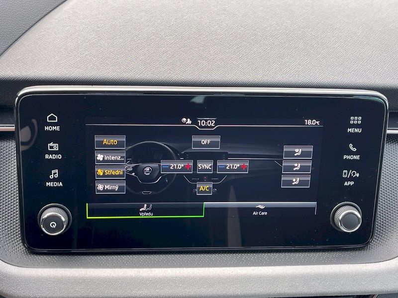 Škoda Scala (2024) Top Selection 1.0 TSI 85kW DSG - fotka 18 z 32