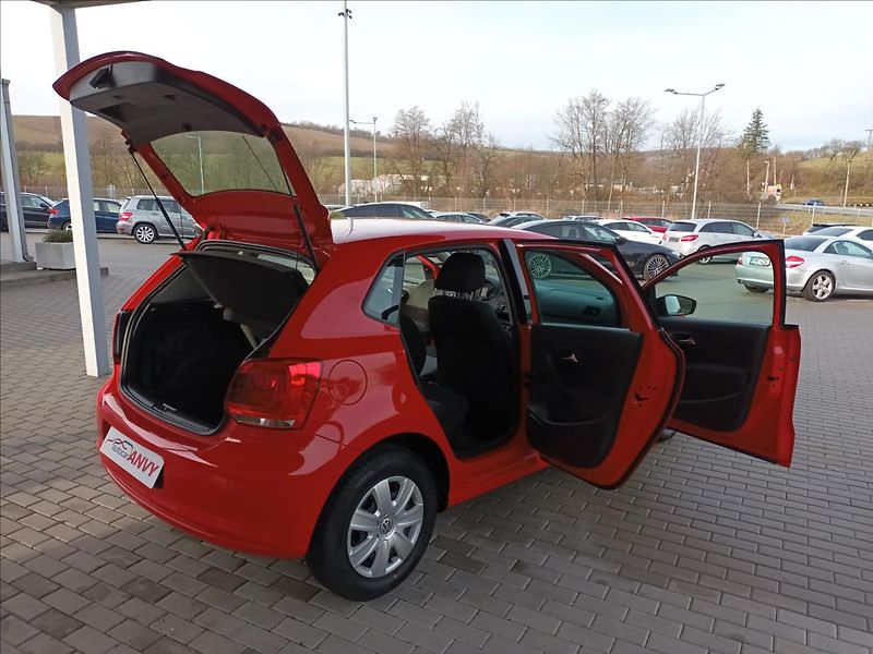 Volkswagen Polo 1,2 HTP,44KW,KLIMA,SERVISKA,ES - fotka 12 z 40