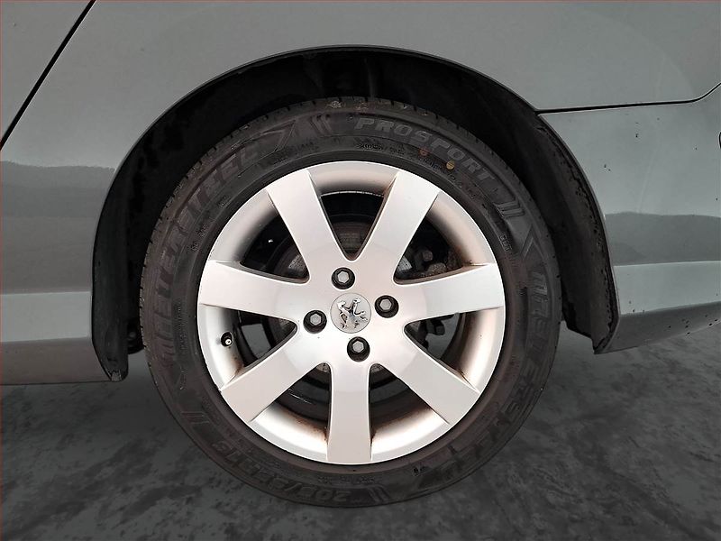 Peugeot 308 (2010) 1.6 VTi, po STK - fotka 15 z 19