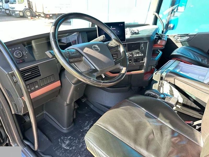 Volvo FH (2021) 750 6x4 tahač 70t EURO 6 - fotka 5 z 14