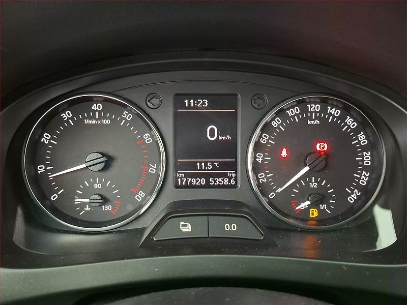Škoda Rapid (2014) 1.2 TSI - fotka 11 z 16