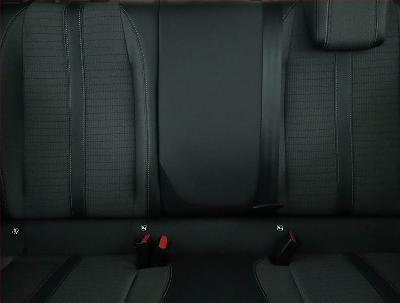 Peugeot 208 (2020) 50 kWh, SoH 95%, Automat - fotka 10 z 18