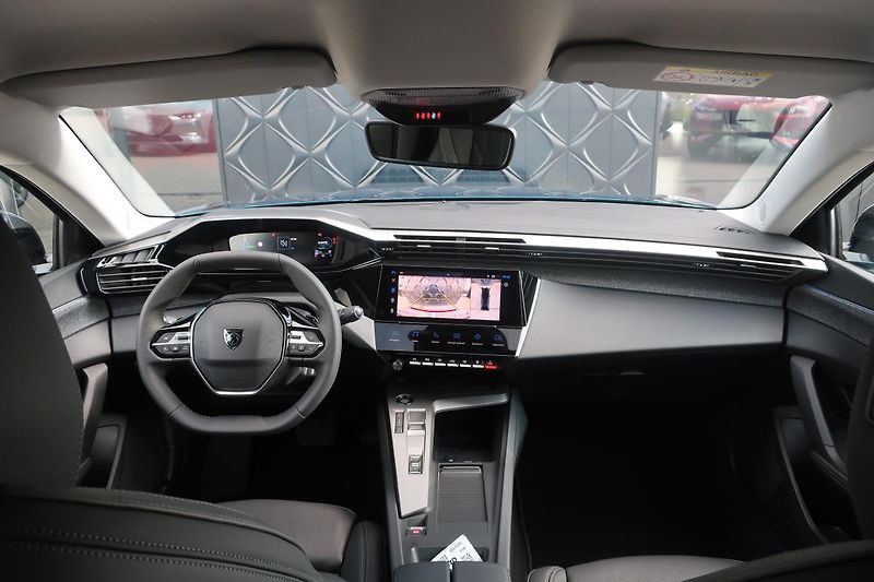 Peugeot 408 e-ALLURE PACK HYBRID 225 EAT8 - fotka 11 z 15