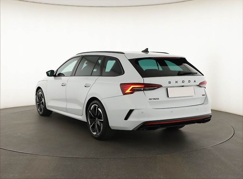Škoda Octavia (2025) RS 2.0 TSI, RS, KAMERA - fotka 4 z 19